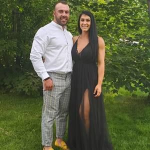 Meet your Posher, Claudia